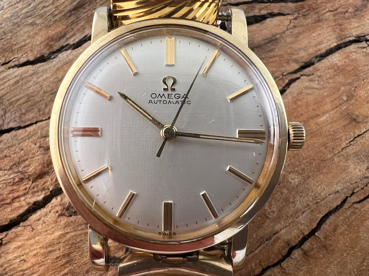 Omega Classic Style with Perfect Pearl White Dial and Golden Baton Markers, Automatic, 33.5mm