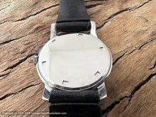 Load image into Gallery viewer, Girard-Perregaux Sea Hawk Classic, Manual, Large 34mm
