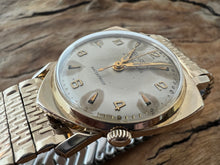 Load image into Gallery viewer, Bulova Shield Design Case 23 Jewels, Manual, 32mm
