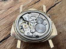 Load image into Gallery viewer, Bulova Shield Design Case 23 Jewels, Manual, 32mm
