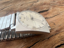 Load image into Gallery viewer, Wittnauer Geneve Square Case, Manual, 29.5x29.5mm
