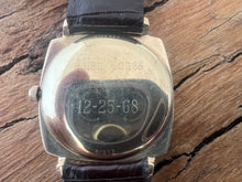 Load image into Gallery viewer, Elgin Hobnail Bezel Square Tonneau Case with Date, Manual, 31x31mm
