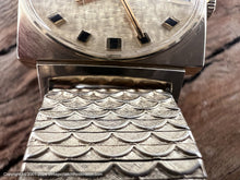 Load image into Gallery viewer, Wittnauer Textured Golden Oval Dial with Fish Scale Design Bracelet, Manual, 28x23.5mm
