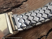 Load image into Gallery viewer, Bulova 1937 'American Clipper' Stepped Case with Lovely Bracelet, Manual, 26x36.5mm
