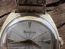 Load image into Gallery viewer, Bulova Textured Tonneau Case with Shield Design, Manual, 31x39mm
