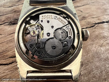 Load image into Gallery viewer, Bulova Textured Tonneau Case with Shield Design, Manual, 31x39mm
