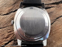 Load image into Gallery viewer, Longines Ultra-Chron Bold Roman Dial in Square Tonneau Case, Automatic, 33.5x33.5mm
