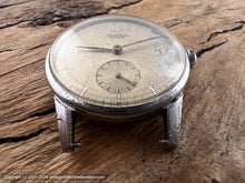 Load image into Gallery viewer, Universal c.1942 Military Style Light Creamy Yellow Dial with Silver Applied Markers, Manual, 31.5mm
