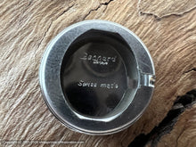 Load image into Gallery viewer, Leonard Geneve NOS 'Gold Ingot' Style Case, Quartz, 28.5x30mm
