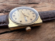 Load image into Gallery viewer, Gruen Golden Dial Day-Date Square Tonneau, Manual, 34x36.5mm
