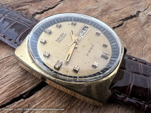 Load image into Gallery viewer, Gruen Golden Dial Day-Date Square Tonneau, Manual, 34x36.5mm
