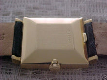 Load image into Gallery viewer, Eterna Square 18K Gold, Manual, 26mm x 34mm
