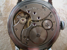 Load image into Gallery viewer, Bordeaux Dial Girard-Perregaux with Large Roman Numerals, Manual, Very Large 37mm
