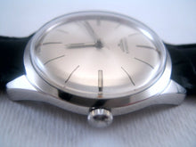 Load image into Gallery viewer, Longines with understated elegance, Manual, 35mm
