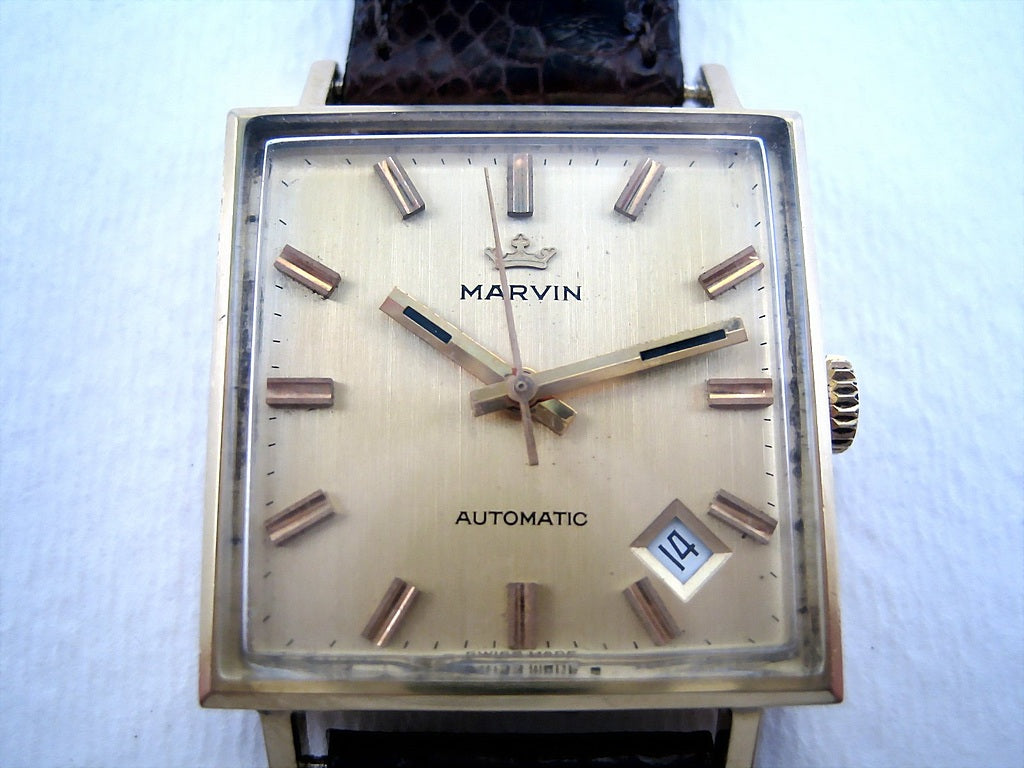 Marvin 18K Gold Square, Automatic, 29x29mm