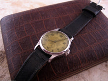 Load image into Gallery viewer, Mido &#39;Multifort&#39; WWII Era with Yellowed Crystal and Original Box, Automatic, 28mm
