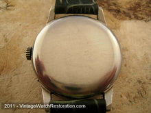 Load image into Gallery viewer, Complicated Calendar Movado with Original Dial, Manual, 32.5mm
