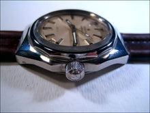 Load image into Gallery viewer, Hefty Zenith Defy with date, Automatic, Very large 37mm
