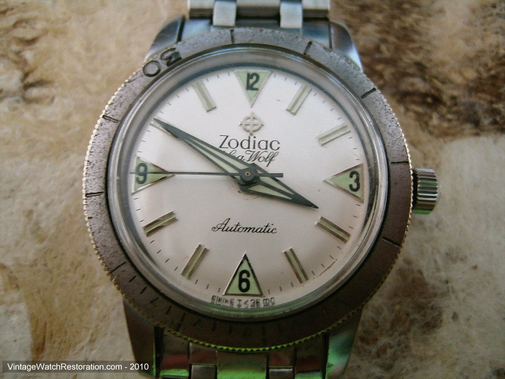 Zodiac Seawolf White with Green Triangle Markers - Signed 5x, Automatic, Large 35mm